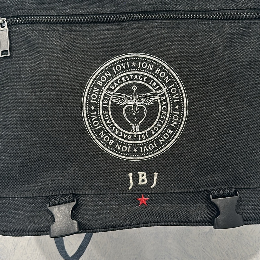Bon Jovi JBJ 2011 Concert Backstage messenger bag